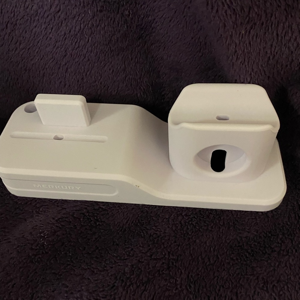 Merkury 3-1 charging station